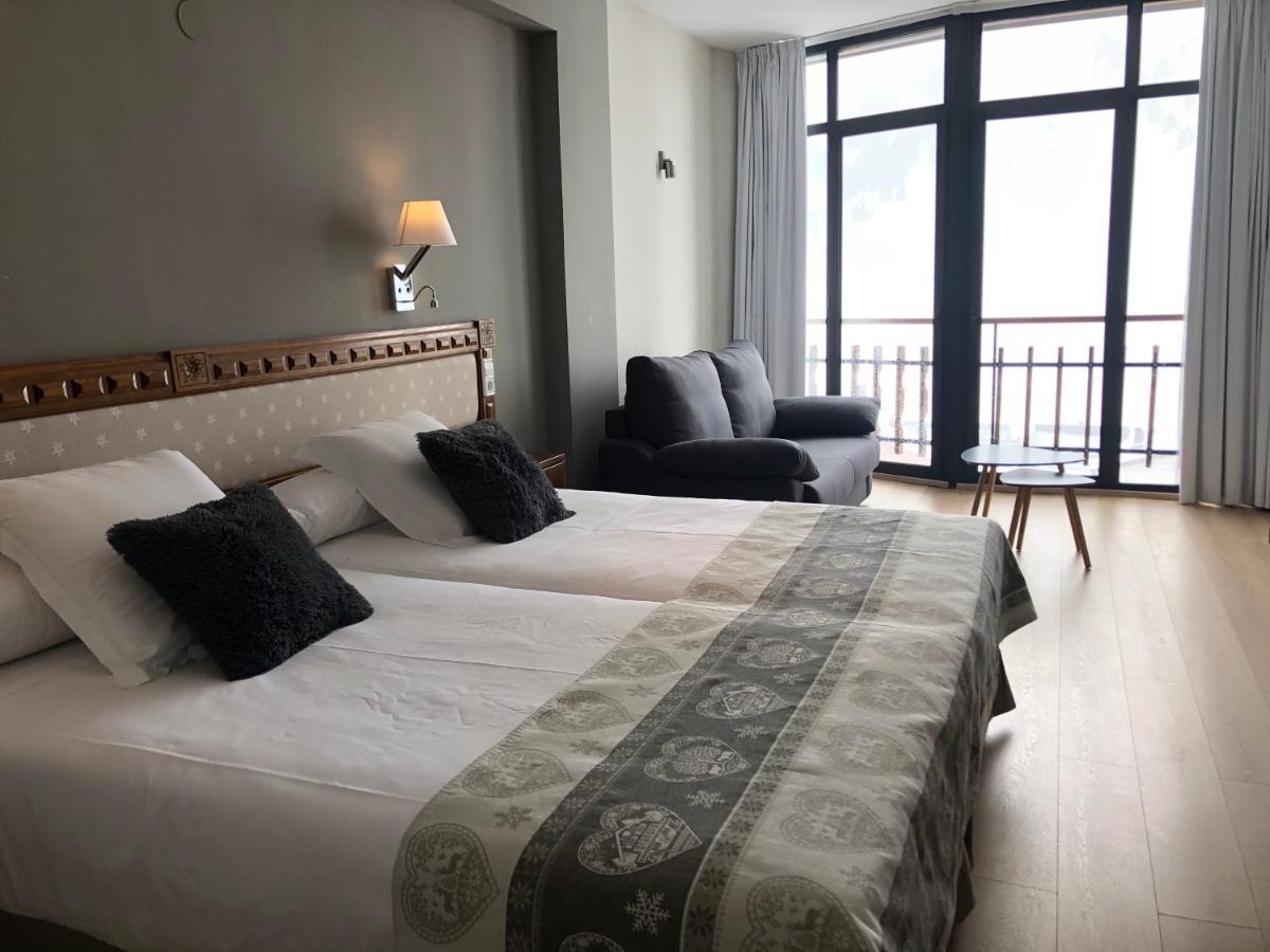 Hotel Edelweiss Candanchú Eksteriør bilde