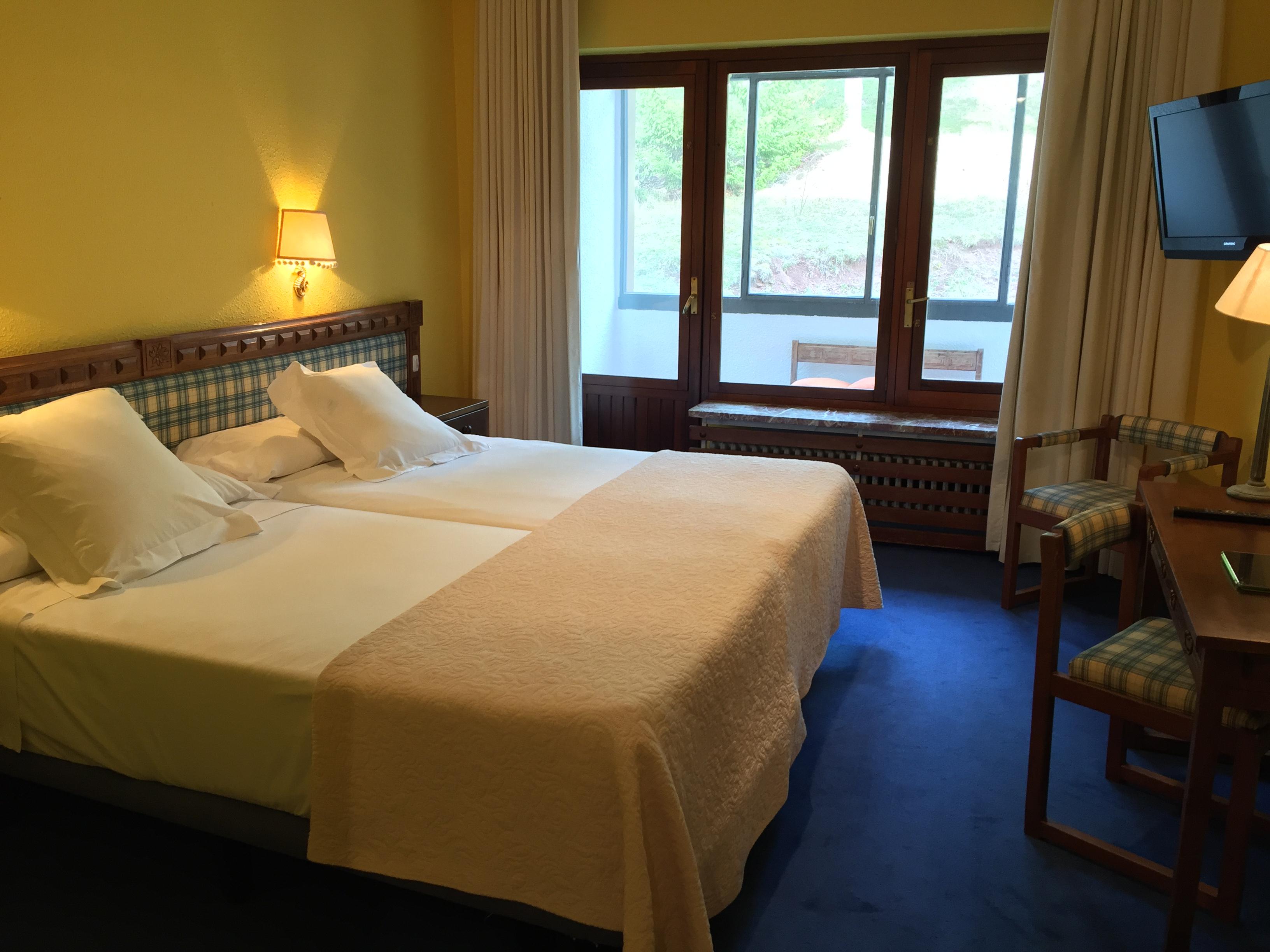 Hotel Edelweiss Candanchú Eksteriør bilde
