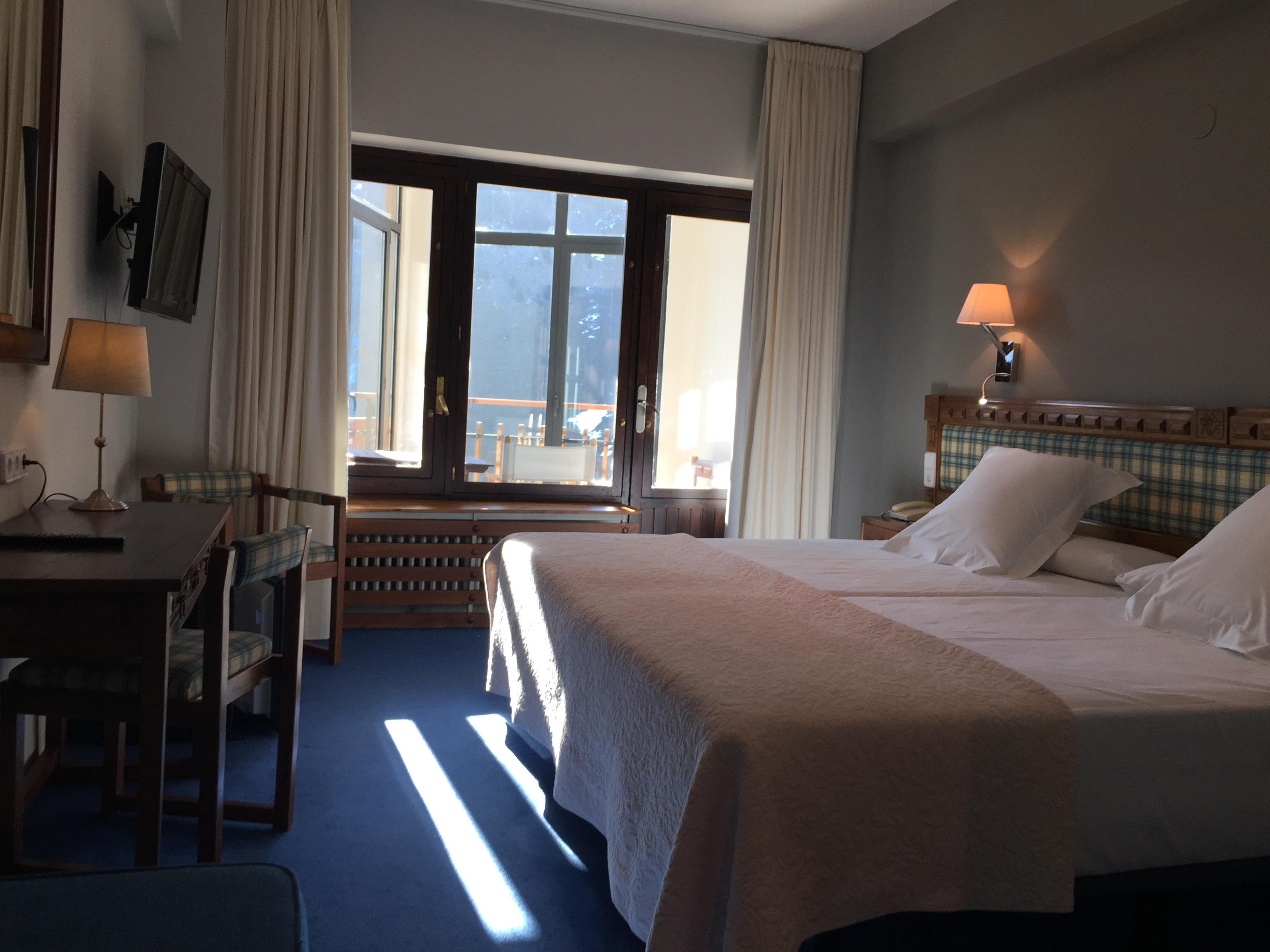 Hotel Edelweiss Candanchú Eksteriør bilde