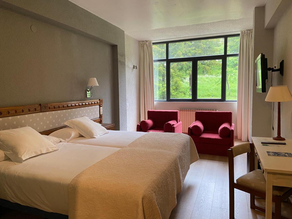 Hotel Edelweiss Candanchú Eksteriør bilde