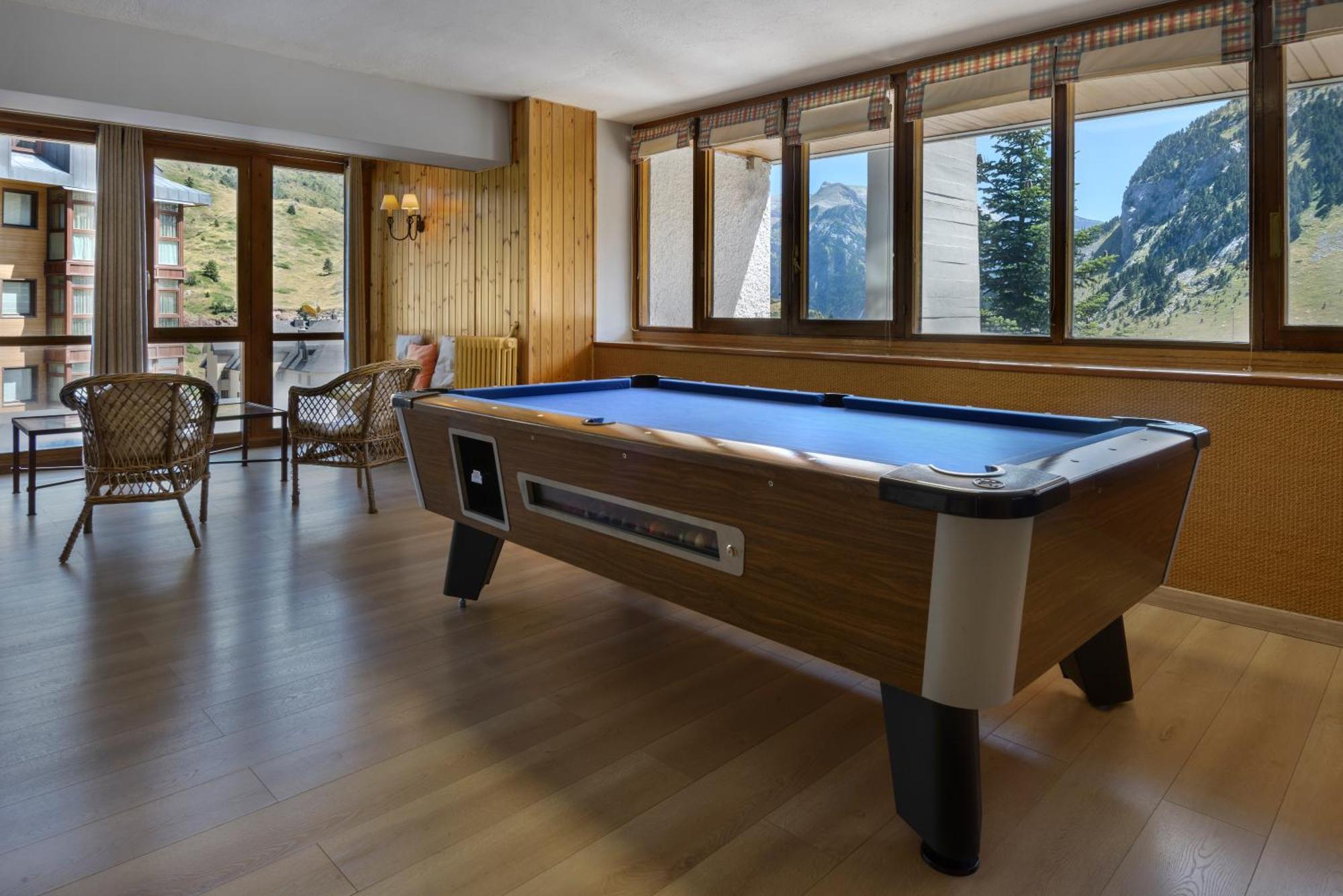 Hotel Edelweiss Candanchú Eksteriør bilde