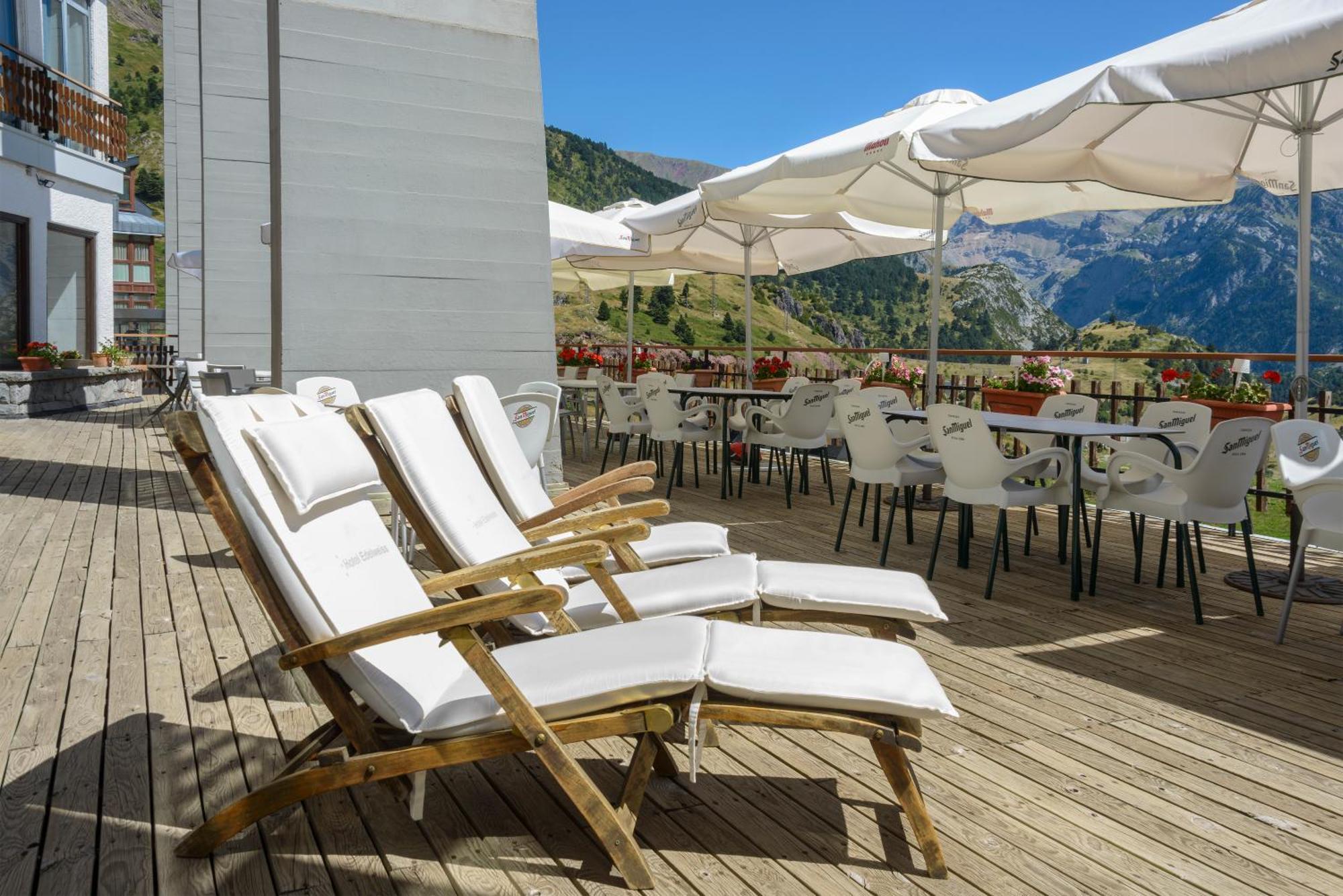 Hotel Edelweiss Candanchú Eksteriør bilde