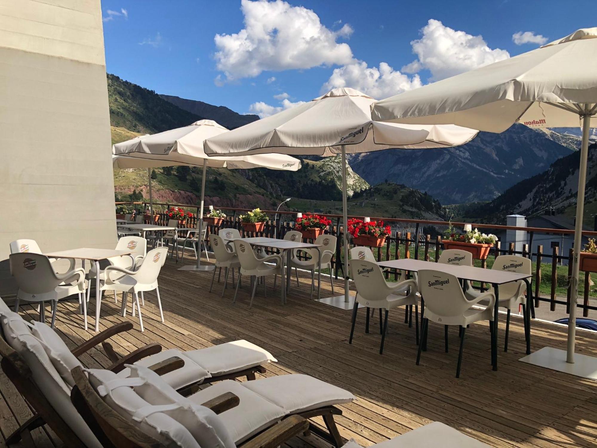 Hotel Edelweiss Candanchú Eksteriør bilde