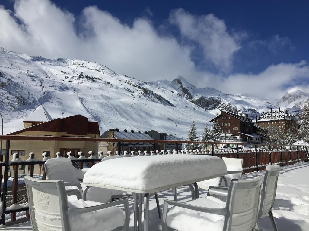 Hotel Edelweiss Candanchú Eksteriør bilde