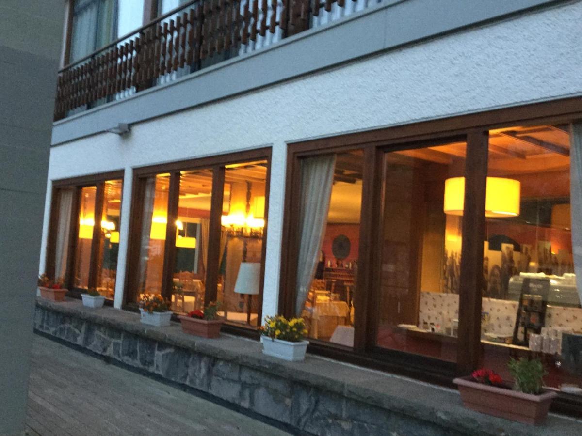 Hotel Edelweiss Candanchú Eksteriør bilde